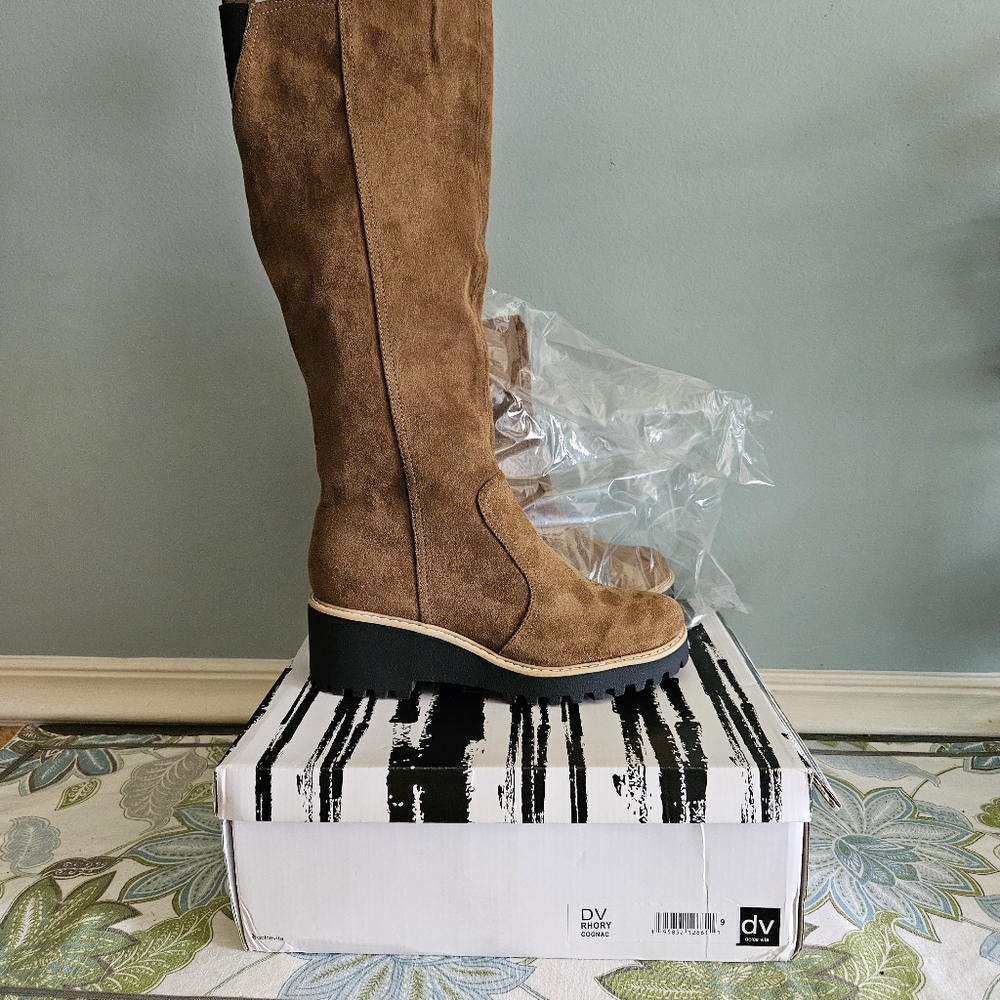NIB! dv Rhory Boots in Cognac